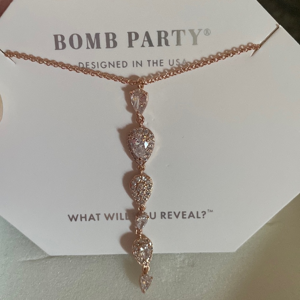 23’ April necklace